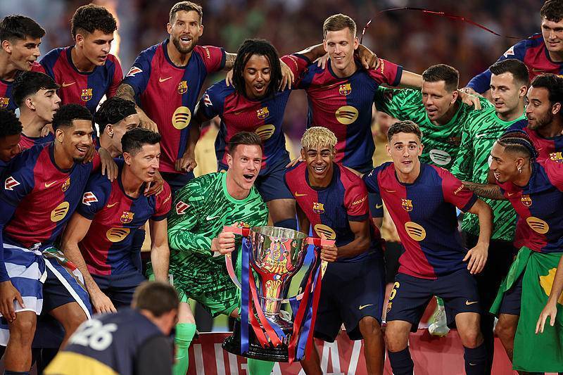 逆转功臣！麦丹13中10轰27分，里德末节4三分轰14分（逆转双星闪耀：麦丹13投10中砍27分，里德末节飙进4记三分独取14分）