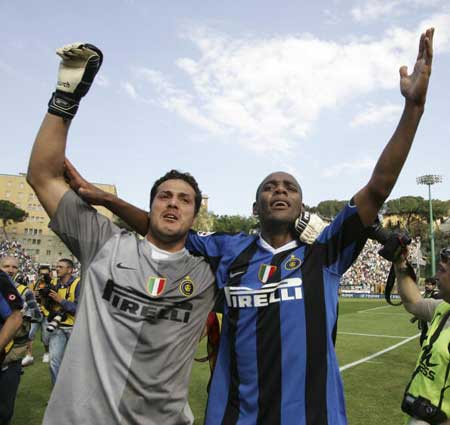 龙赛罗：我依然支持罗德里戈，不认可他的成绩就是选择性失忆（龙赛罗：我仍力挺罗德里戈，否定他的成绩等于选择性失忆）