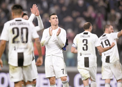 国安备战足协杯决赛，法比奥入选，韩佳奇随队助战，球队士气高昂。（国安冲刺足协杯决赛：法比奥入选名单，韩佳奇随队出征，士气正旺）