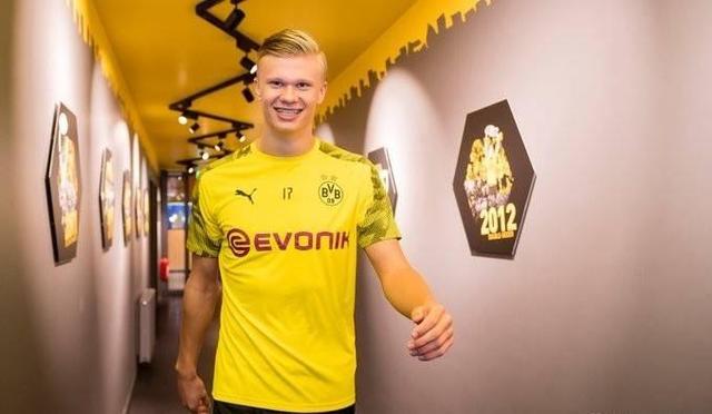 皇马官方：门迪右腿股二头肌肌肉受伤；据悉将缺阵至明年（皇马官宣：门迪右腿股二头肌受伤，预计缺阵至明年）