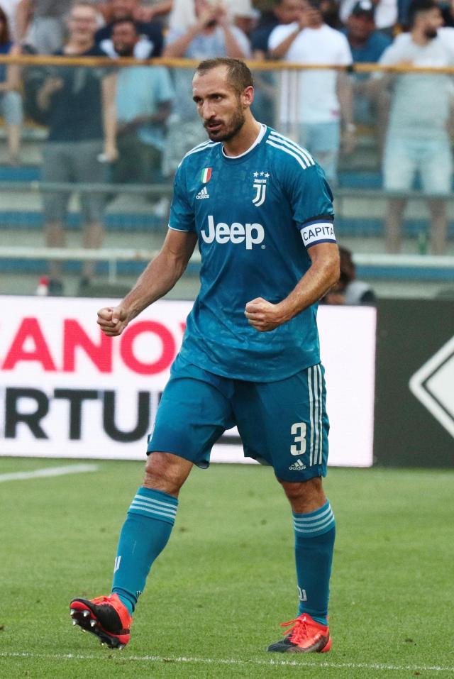 马德里德比难破无连胜魔咒 数据示或1-1打平（马德里德比连胜难求 数据指向1-1平局）