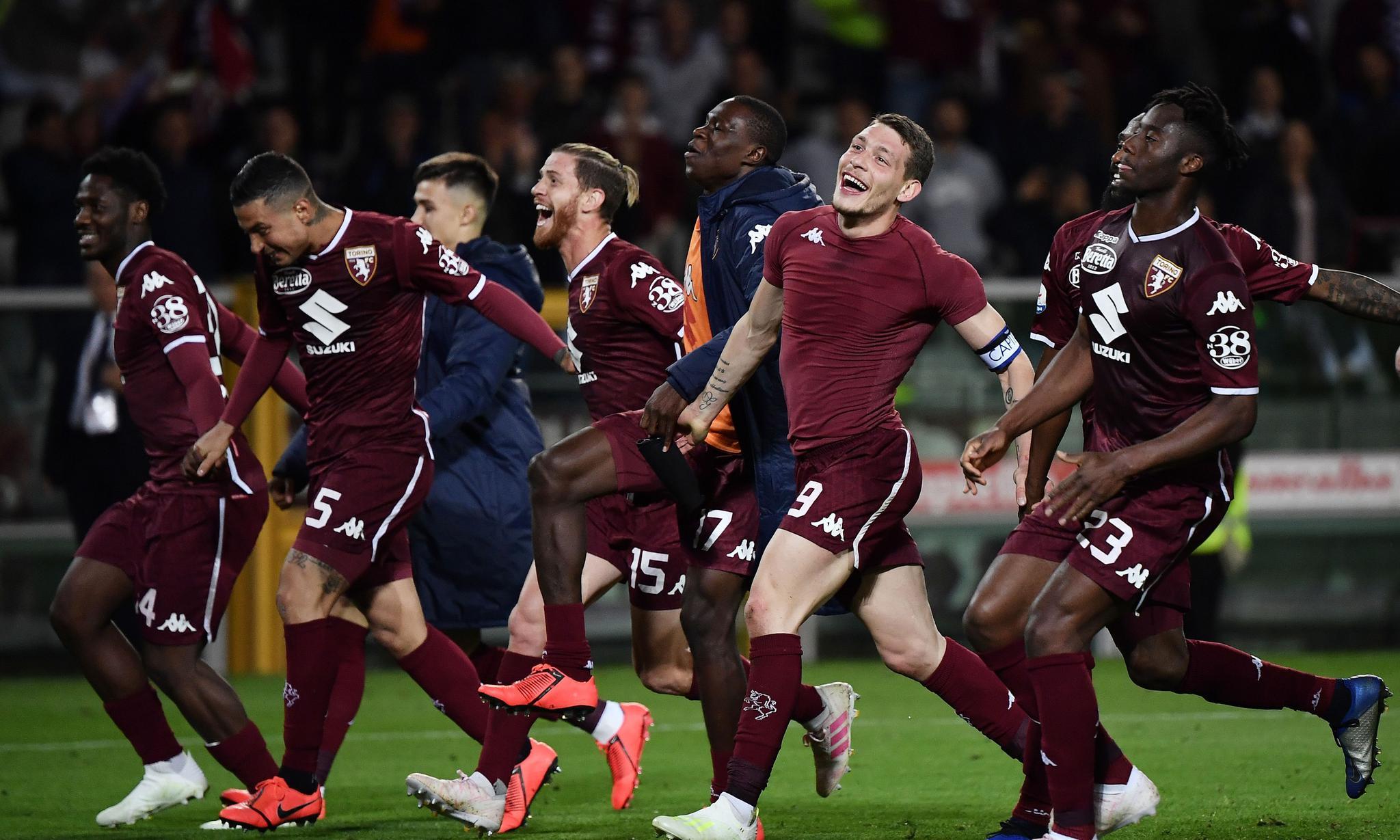 邵佳一执掌国足3把火：体能、纪律、数据，混日子球员的好日子到头了！（邵佳一接手国足祭出三板斧：体能为先、纪律从严、数据说话，混日子球员没戏了）