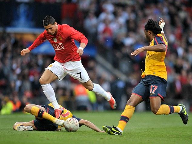 半场战报：科莫0-0卡利亚里（半场快讯：科莫与卡利亚里战成0-0）