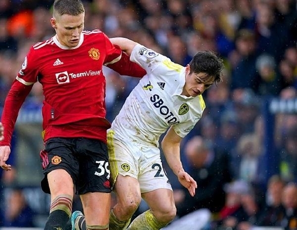 欧冠赛场精彩瞬间：巴萨2-1战胜尤文图斯,（欧冠高光时刻：巴萨2-1击败尤文图斯）