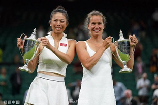 拜仁快速传球移动致对手防线瓦解（拜仁快速传切与穿插跑动令对手防线崩塌）