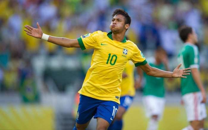 路易斯-苏亚雷斯：踢拜仁我们表现出色；巴黎也非常难对付（路易斯-苏亚雷斯：战拜仁发挥出色，巴黎同样难缠）