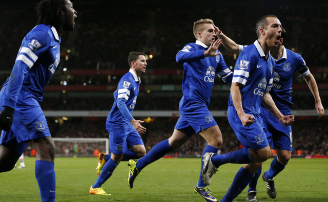 意媒：黄潜考虑买断那不勒斯租将拉法-马林，皇马握有回购权（意媒：比利亚雷亚尔考虑买断那不勒斯租借的拉法-马林，皇马保留回购权）